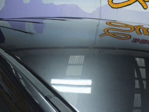 Used 2018 Dodge Grand Caravan SE w/ UConnect Hands-Free Group image 5