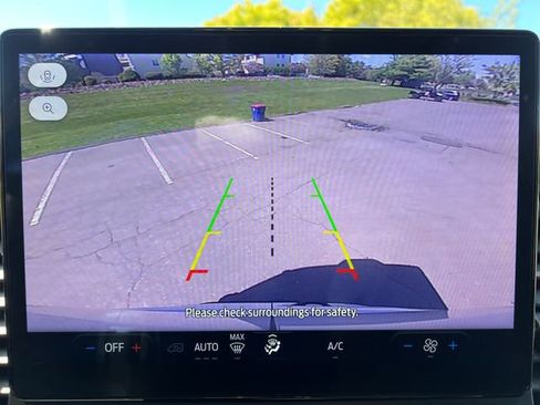 Used 2025 Ford Transit 250 148 Medium Roof RWD image 23