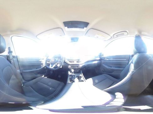 Used 2025 Nissan Altima 2.5 SV image 42