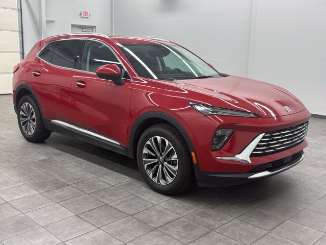 Used 2025 Buick Envision Preferred AWD/4WD image 1