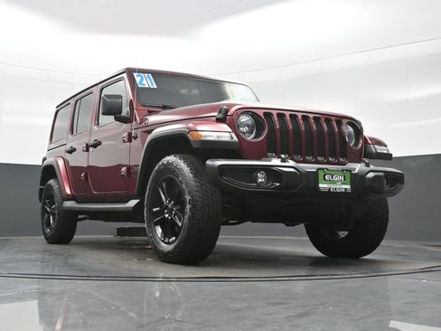 Used 2021 Jeep Wrangler Unlimited Sahara AWD/4WD image 33