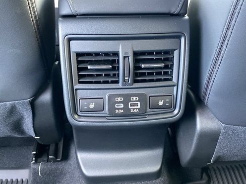 Used 2026 Subaru Outback Limited AWD/4WD image 15