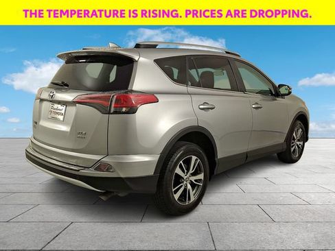Used 2016 Toyota RAV4 XLE AWD/4WD image 8