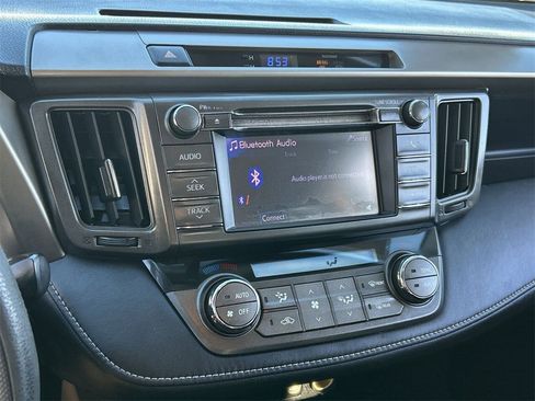 Used 2013 Toyota RAV4 XLE image 23