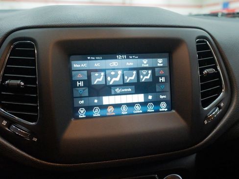 Used 2019 Jeep Compass Latitude w/ Popular Equipment Group image 33