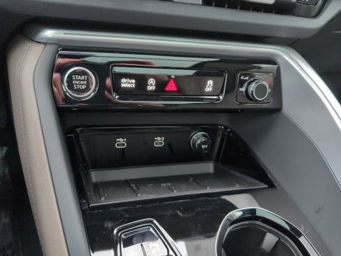 New 2025 Audi Q5 Premium Plus image 9