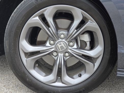 Used 2024 Honda Accord EX image 9