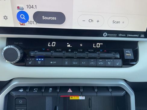 Used 2023 Toyota Tundra Capstone image 21