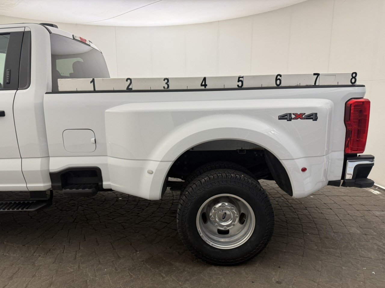 Used 2024 Ford F350 XLT AWD/4WD image 5