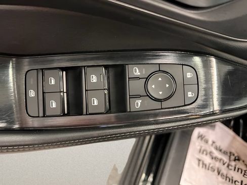 Used 2025 Nissan Rogue SV AWD/4WD image 26