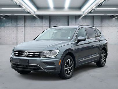 Used 2021 Volkswagen Tiguan SE w/ Panoramic Sunroof Package