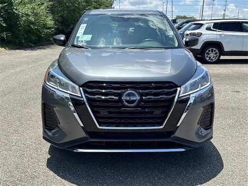 New 2025 Nissan Kicks Play S image 9