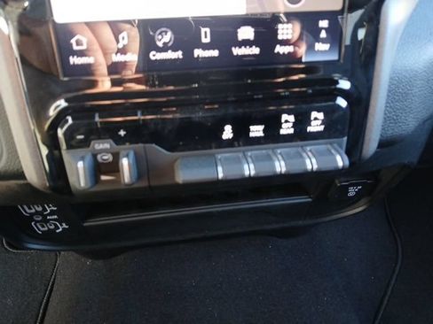 New 2026 RAM 2500 Tradesman AWD/4WD image 35