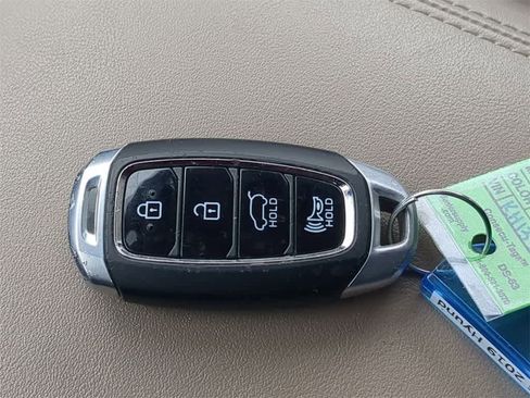 Used 2019 Hyundai Santa Fe Limited image 34