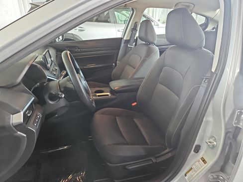 Used 2024 Nissan Altima 2.5 S image 15