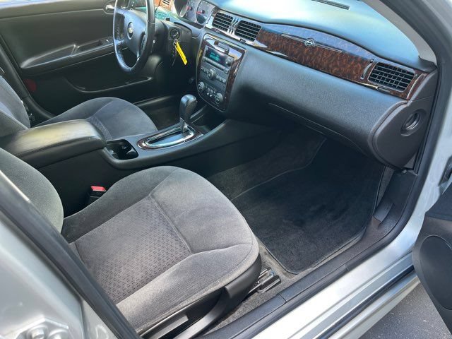 Used 2012 Chevrolet Impala LT FWD image 6