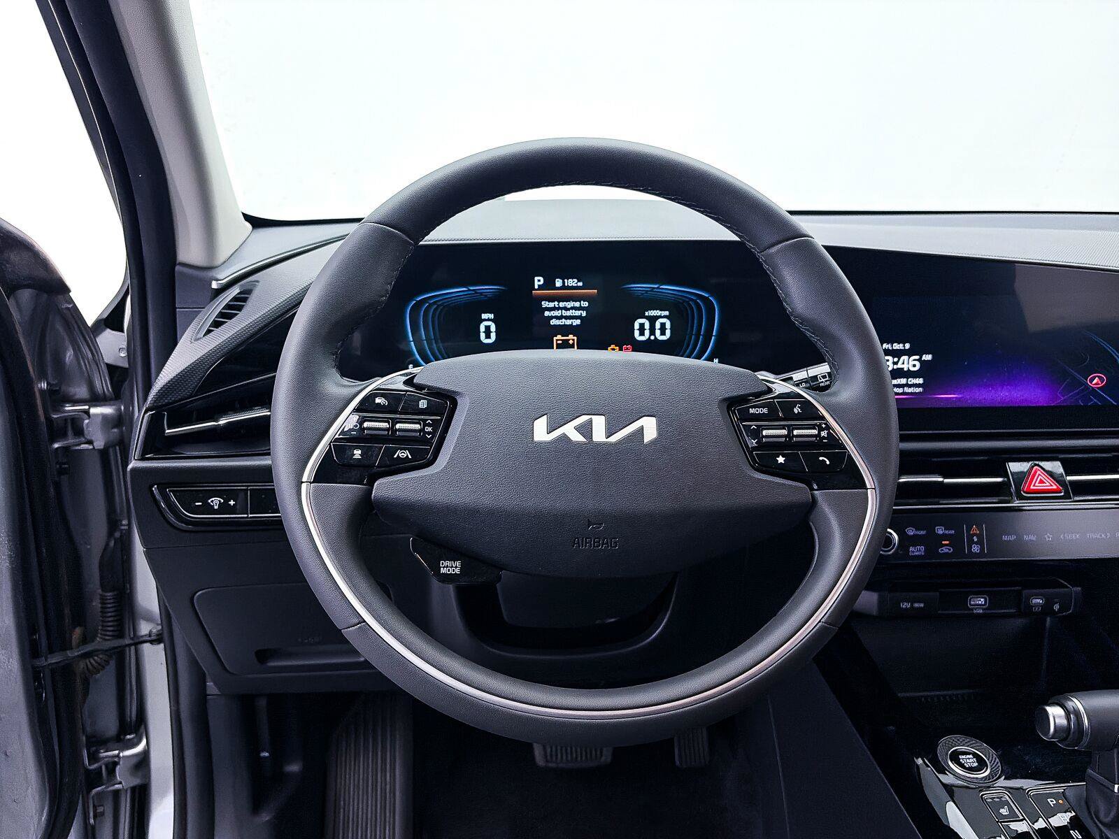 Used 2025 Kia Niro EX FWD image 32