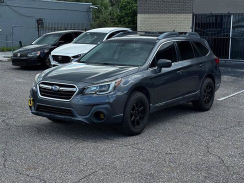 Used 2019 Subaru Outback 2.5i AWD/4WD image 1