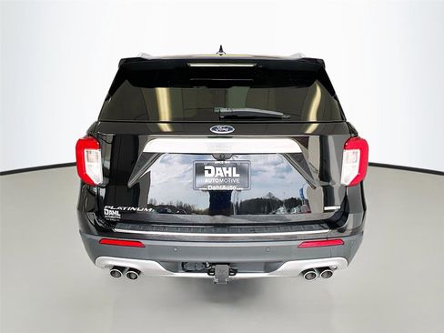 Used 2020 Ford Explorer Platinum w/ Premium Technology Package AWD/4WD image 16