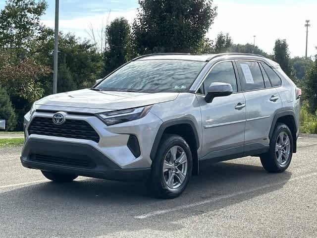 Used 2022 Toyota RAV4 XLE w/ Convenience Package AWD/4WD image 1