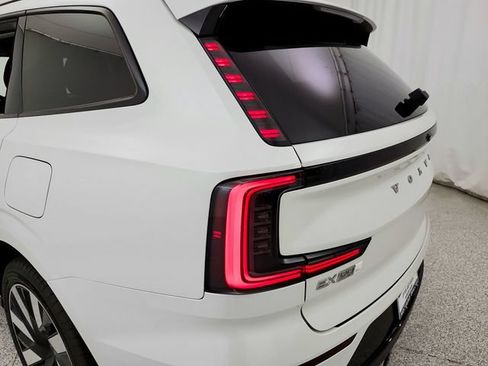 New 2026 Volvo EX90 Ultra AWD/4WD image 27