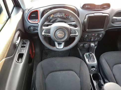 Certified 2023 Jeep Renegade Trailhawk image 12