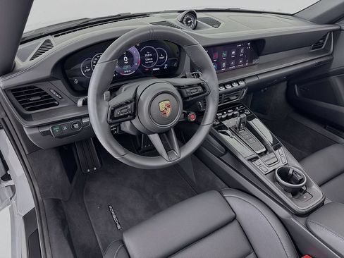 Certified 2025 Porsche 911 Targa 4 GTS AWD/4WD image 4