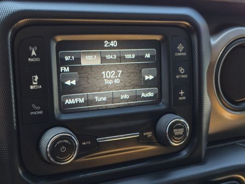 Used 2018 Jeep Wrangler Unlimited Sport S AWD/4WD image 13