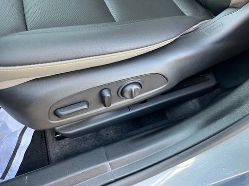 Used 2025 Chevrolet Trax ACTIV w/ Sunroof Package image 11