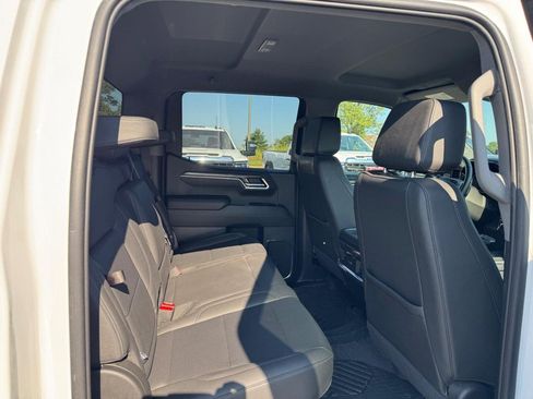 Certified 2025 Chevrolet Silverado 1500 LTZ AWD/4WD image 11