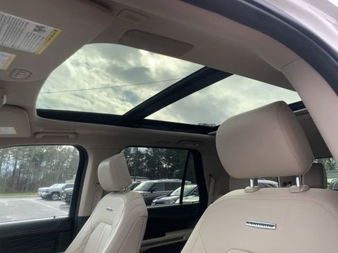 Used 2022 Ford Expedition Platinum image 33