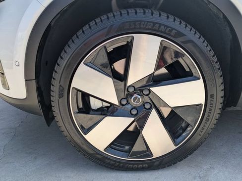 Certified 2023 Volvo C40 P8 Recharge Ultimate AWD/4WD image 10
