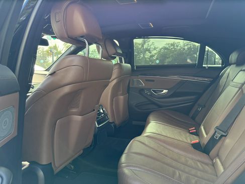 Used 2017 Mercedes-Benz S 550 Sedan image 22