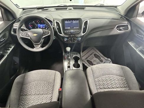 Used 2023 Chevrolet Equinox LT FWD image 9