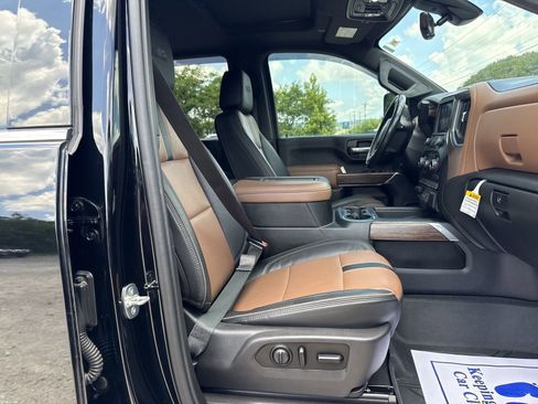 Used 2021 Chevrolet Silverado 2500 High Country w/ Z71 Off-Road Package AWD/4WD image 24