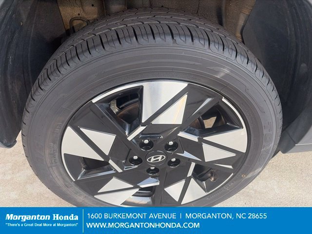 Used 2025 Hyundai Kona SEL AWD/4WD image 9