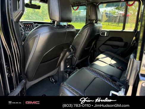 Used 2022 Jeep Gladiator Overland AWD/4WD image 25