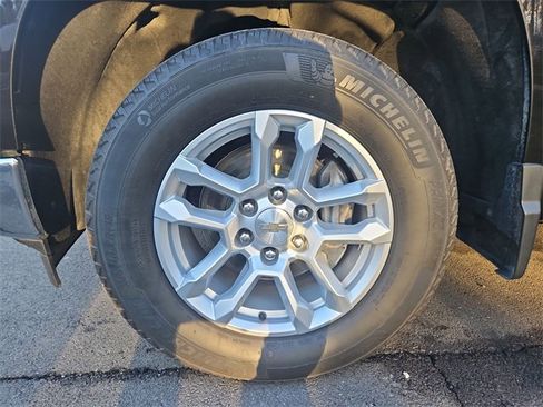 Used 2023 Chevrolet Silverado 1500 LT image 32