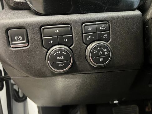 Used 2025 Chevrolet Silverado 3500 LT w/ Safety Package AWD/4WD image 33