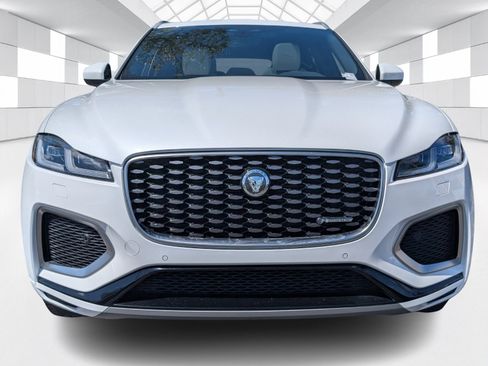 Used 2025 Jaguar F-PACE R-Dynamic S image 2