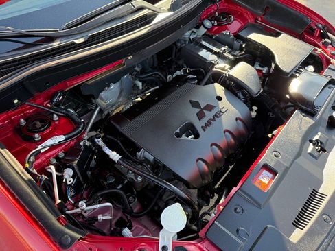 Used 2018 Mitsubishi Outlander ES image 25