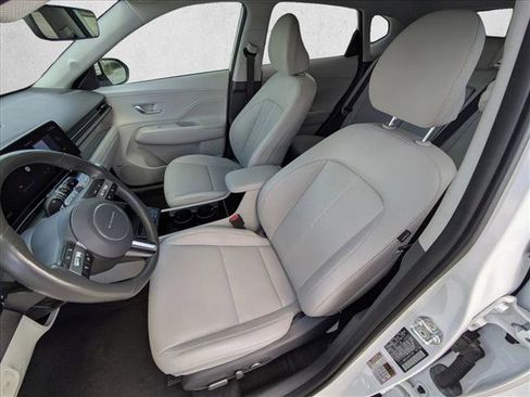 Used 2024 Hyundai Kona Limited image 18