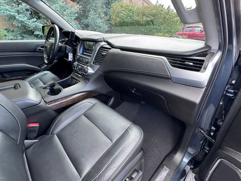Used 2019 Chevrolet Suburban LT AWD/4WD image 41