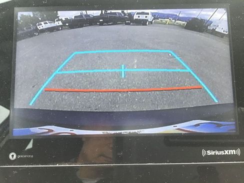 Used 2022 Toyota Camry SE image 16