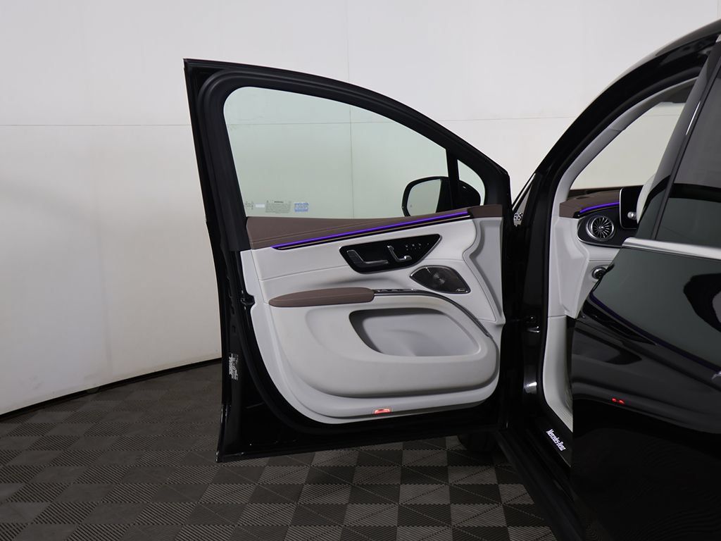 Used 2023 Mercedes-Benz EQS 450+ 4MATIC SUV image 25