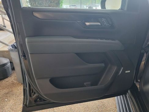 New 2026 GMC Yukon XL AT4 w/ AT4 Premium Plus Package AWD/4WD image 14