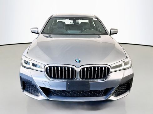 Used 2023 BMW 530e w/ M Sport Package image 2