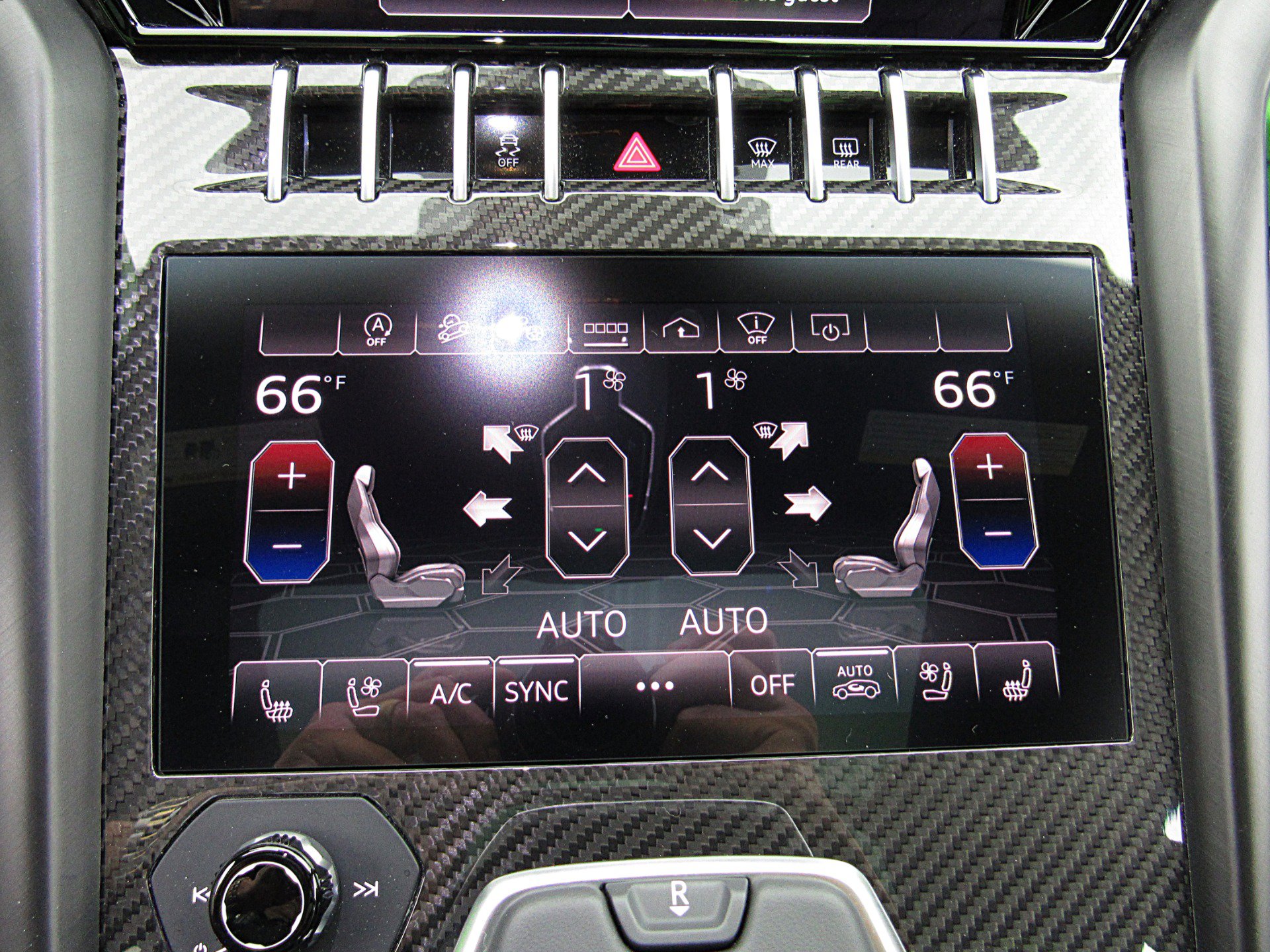 Used 2022 Lamborghini Urus AWD/4WD image 45