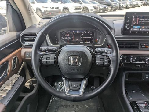 Used 2024 Honda Pilot Elite image 23