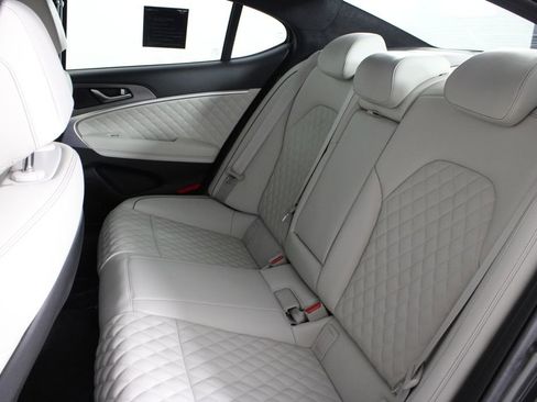 Used 2025 Genesis G70 3.3T Advanced w/ Sport Prestige Package image 19